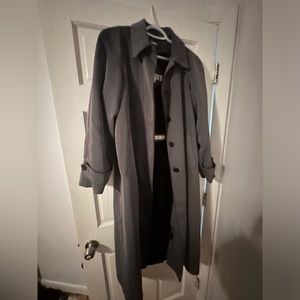 Oversized gray trenchcoat